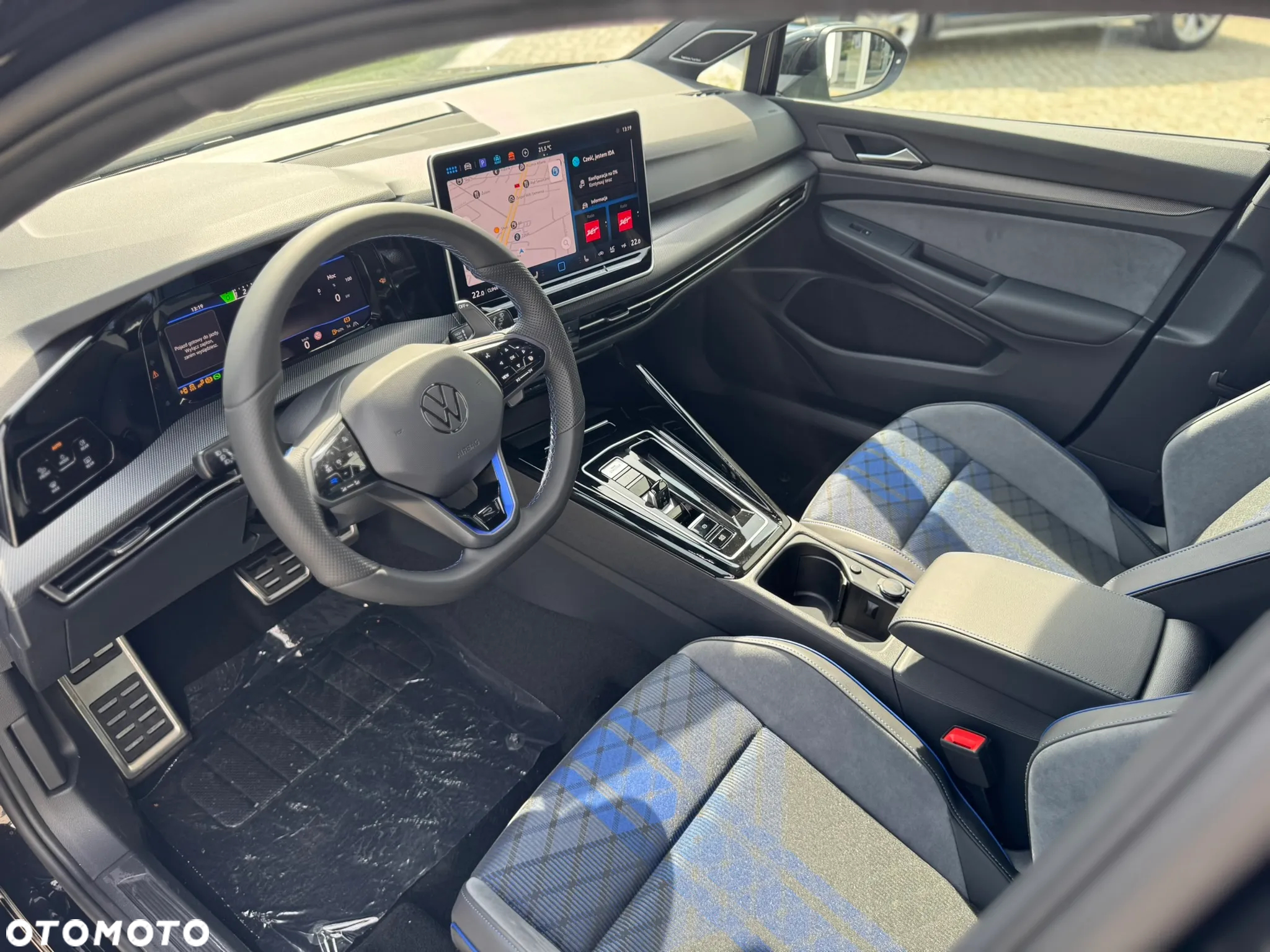 Volkswagen Golf VIII 2.0 TSI 4Motion R - 13