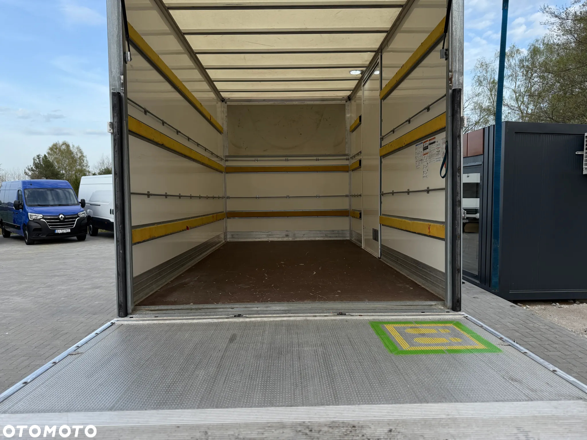 Volkswagen Crafter 2.0 177KM / 12.2021 / 99.200KM /  Kontener 8EP + Drzwi Boczne / Winda 750KG / ZAREJESTROWANY - 10