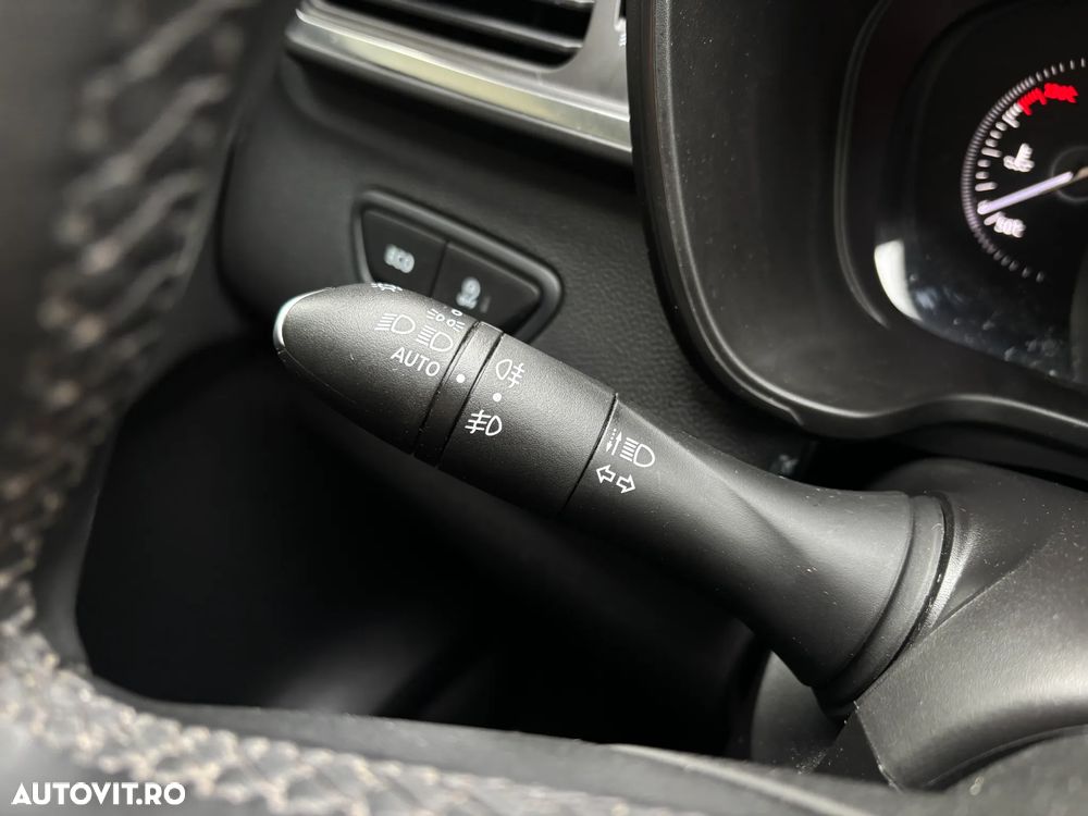 Renault Kadjar TCe 140 GPF BUSINESS EDITION - 19