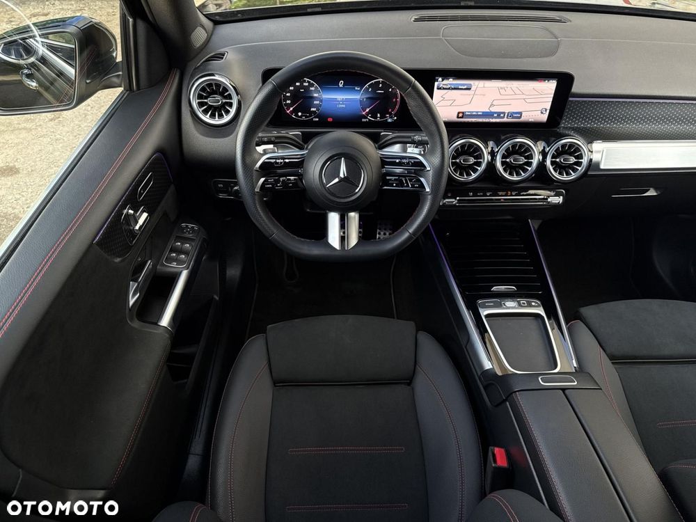 Mercedes-Benz GLB - 14