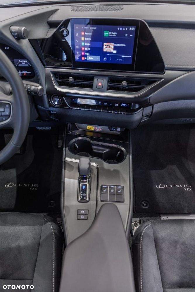 Lexus UX - 33