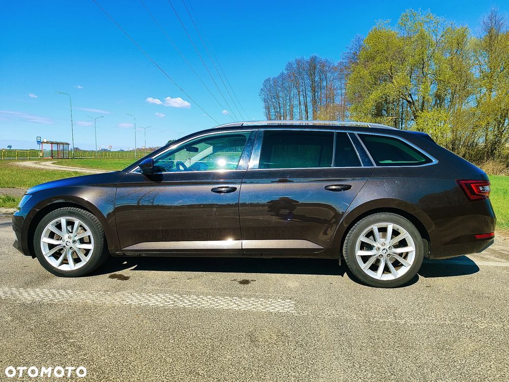 Skoda Superb 2.0 TDI Style - 5