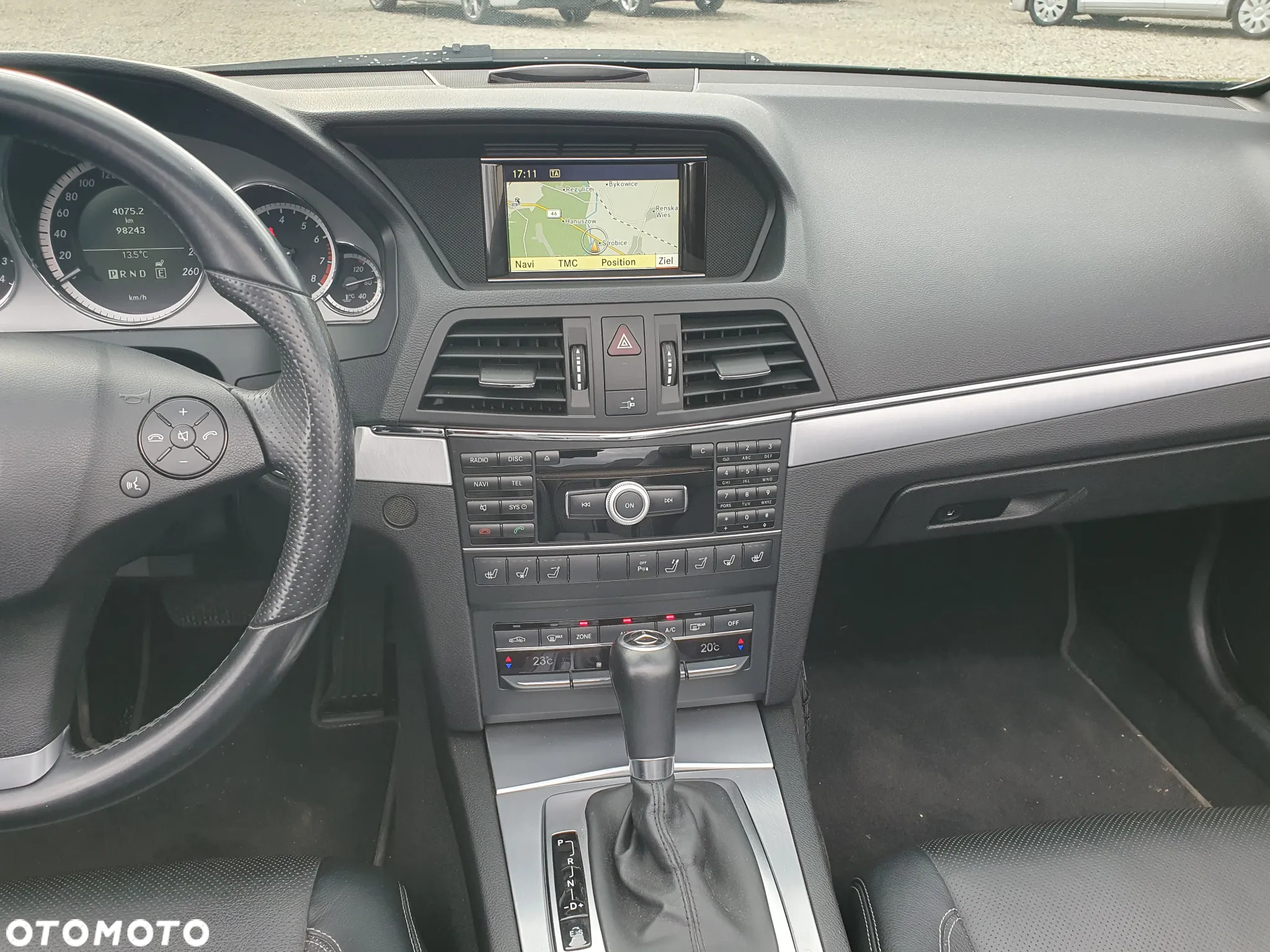 Mercedes-Benz Klasa E 200 Cabrio BlueEFFICIENCY 7G-TRONIC Avantgarde - 25