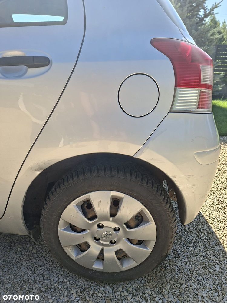Toyota Yaris 1.33 Prestige - 8