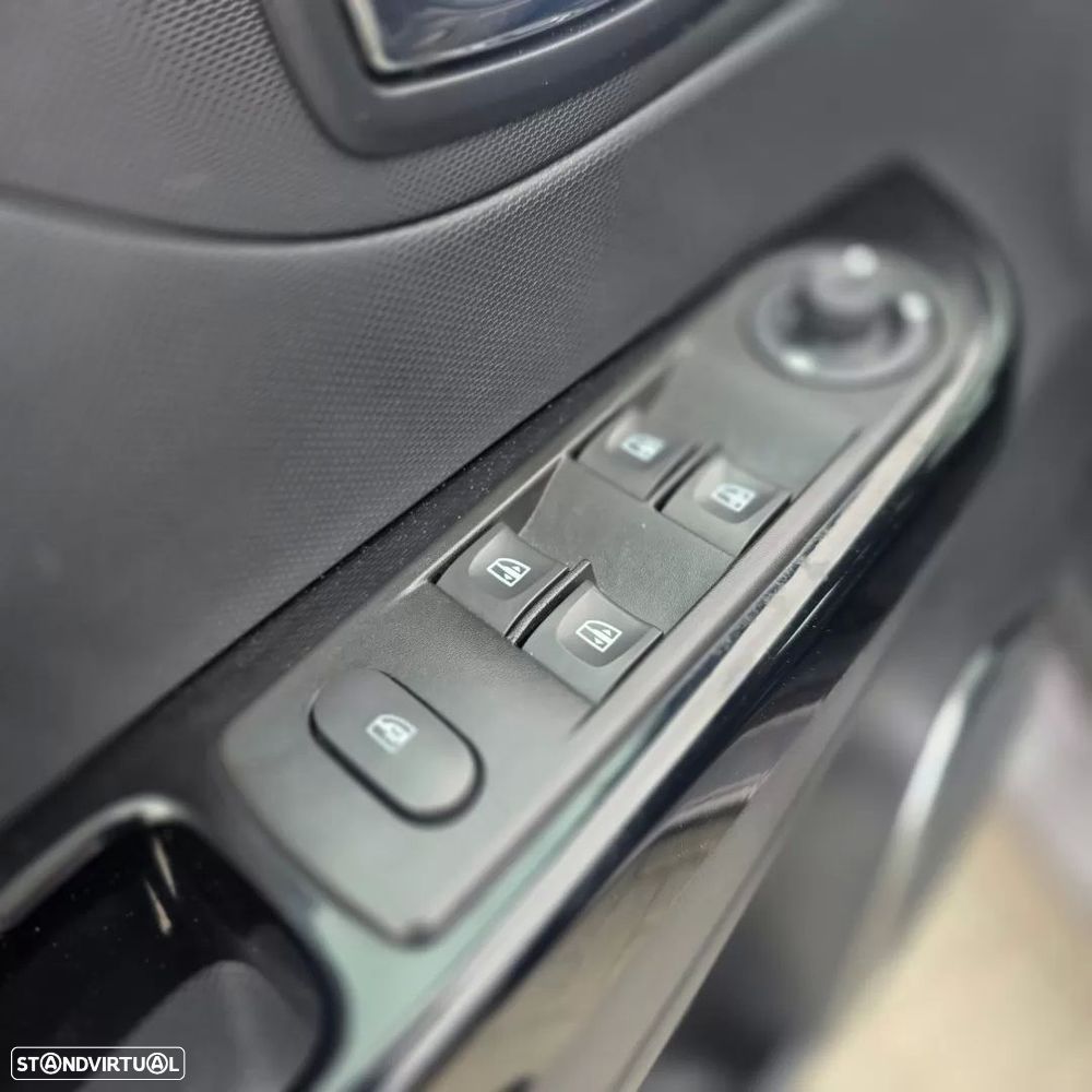 Renault Captur - 26