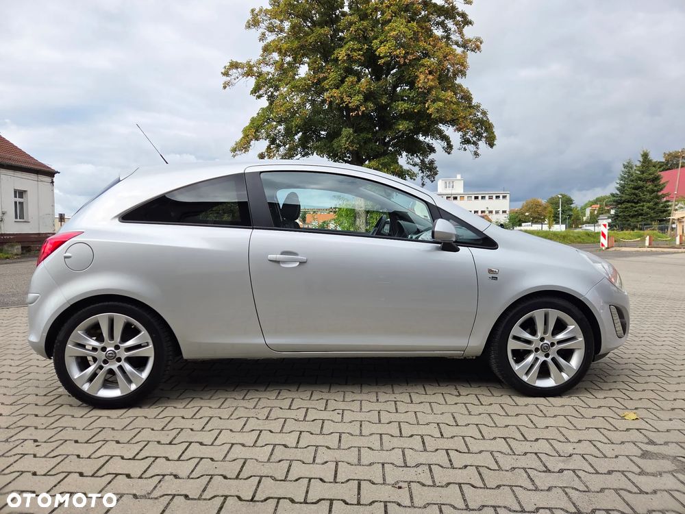 Opel Corsa 1.4 16V Edition 150 - 6