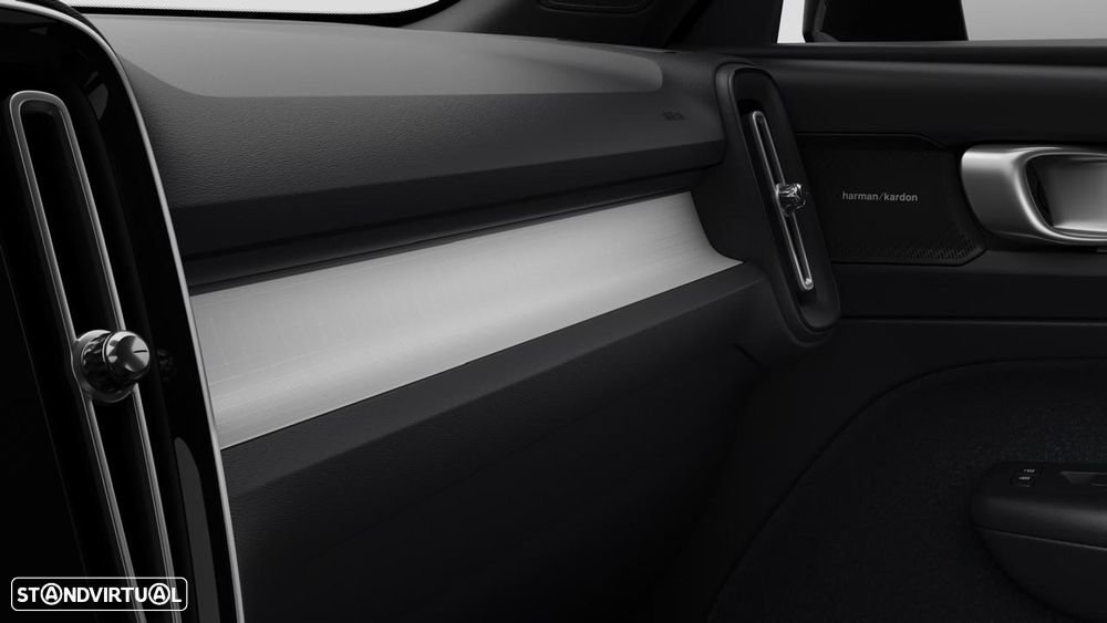 Volvo XC 40 1.5 T2 Plus Dark Auto - 12