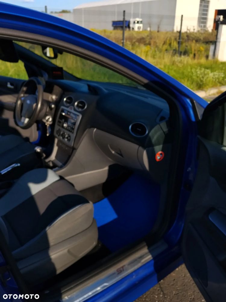 Ford Focus ST - 8
