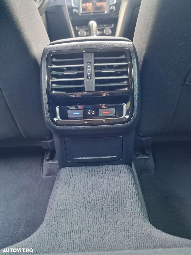 Volkswagen Passat 2.0 TDI DSG (BlueMotion Technology) Comfortline - 18