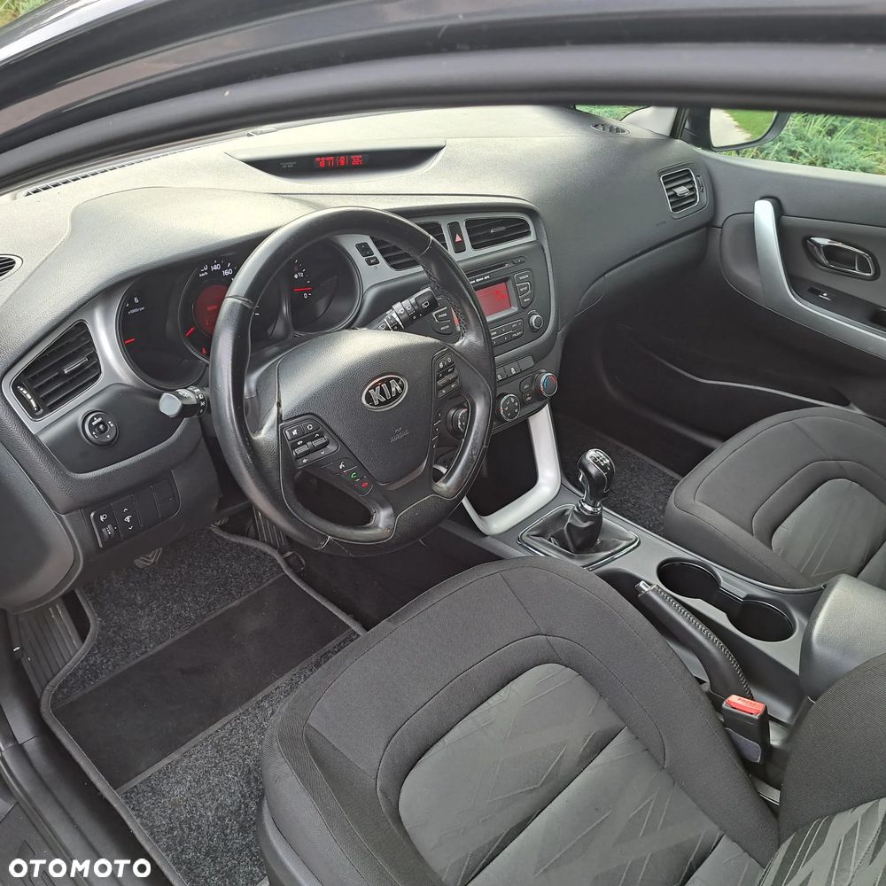Kia Ceed 1.4 CRDi 90 Vision - 10