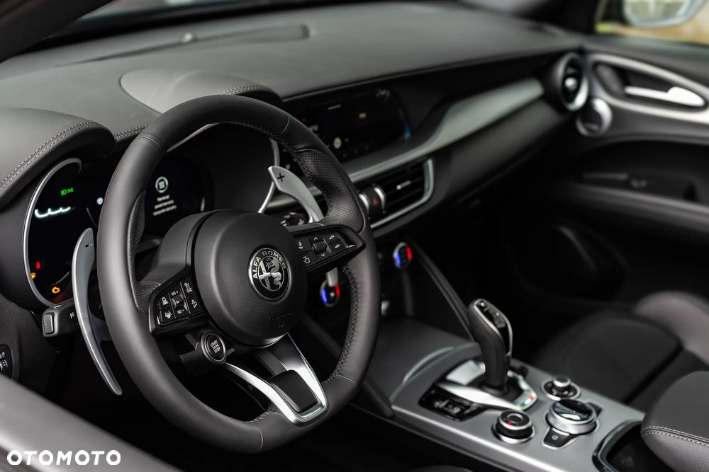 Alfa Romeo Stelvio 2.0 Turbo Veloce Q4 - 24