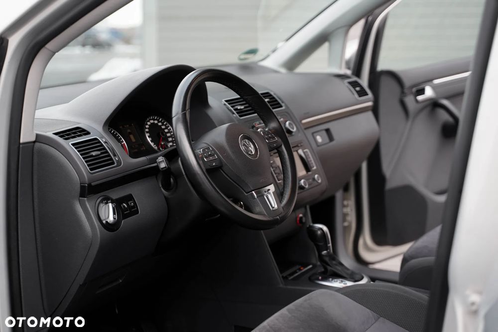 Volkswagen Touran 2.0 TDI DPF DSG R-Line Edition - 13