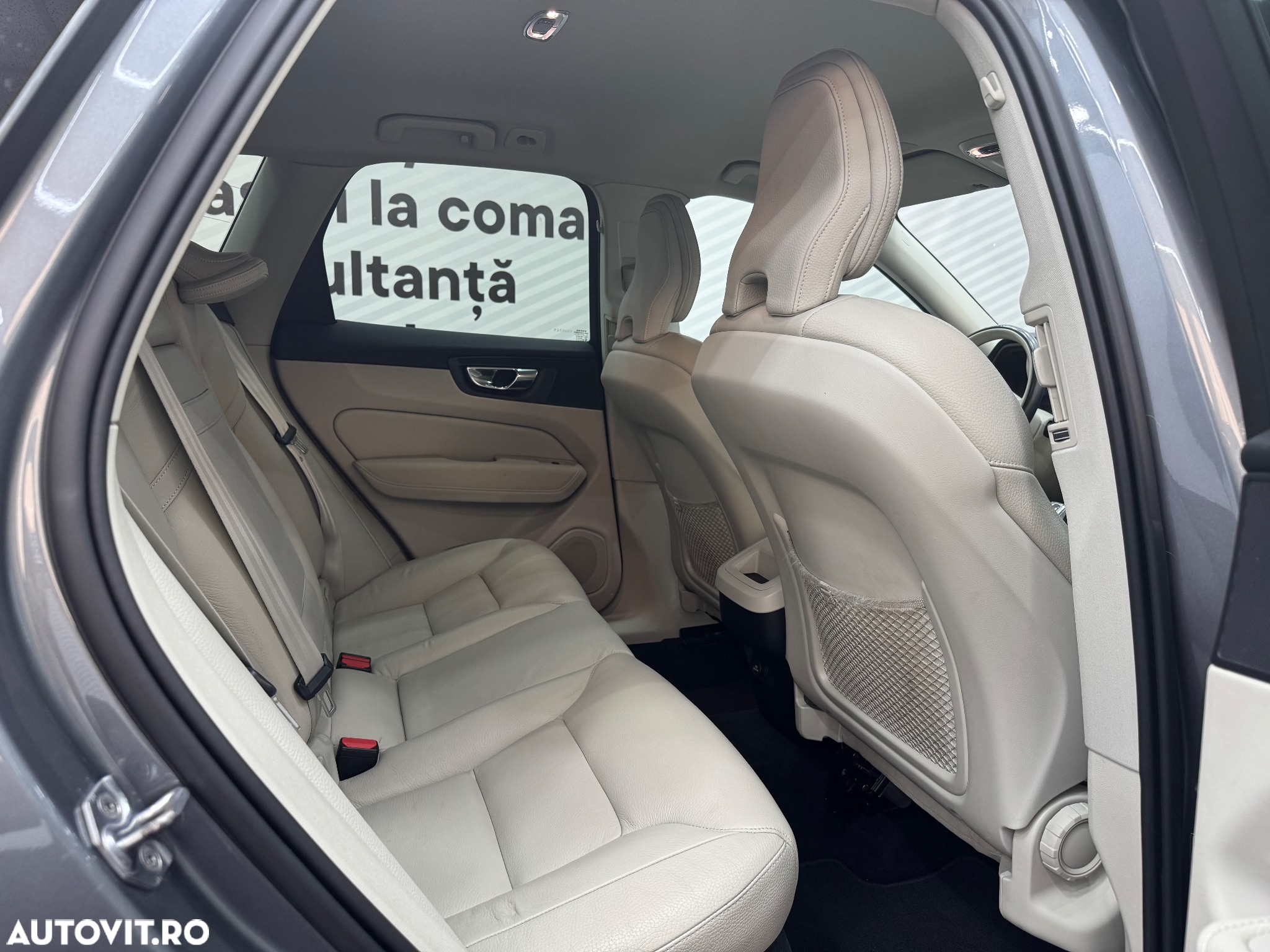 Volvo XC 60 B4 MHEV AT8 AWD Inscription - 9