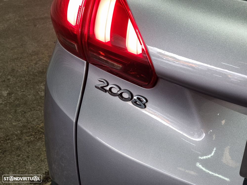 Peugeot 2008 1.2 PureTech Allure - 33
