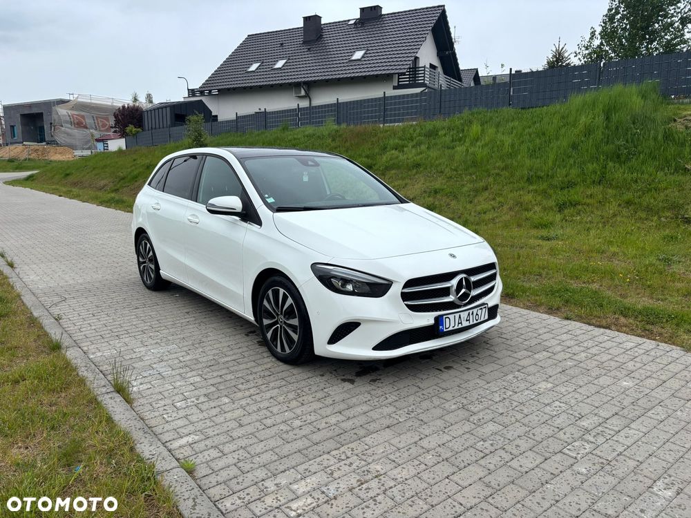 Mercedes-Benz Klasa B 200 d AMG Line 8G-DCT - 2