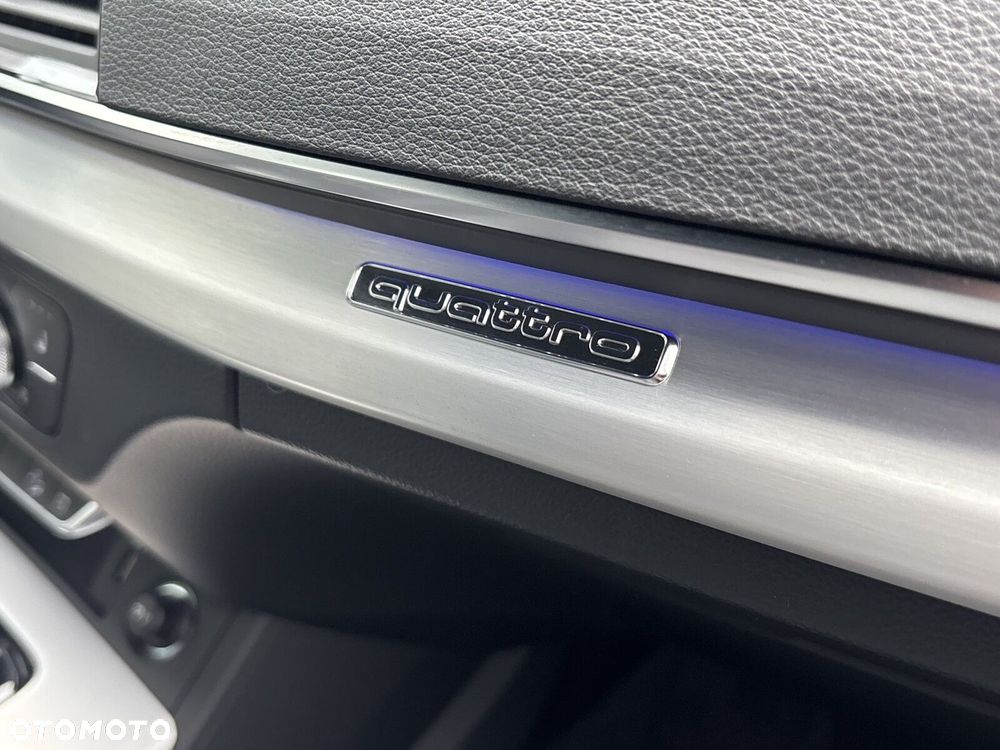 Audi Q5 Sportback - 32