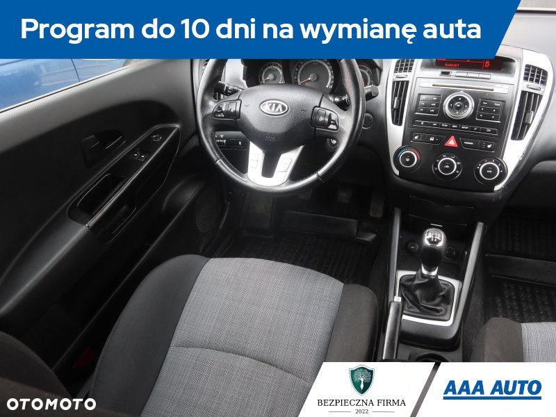 Kia Ceed - 9