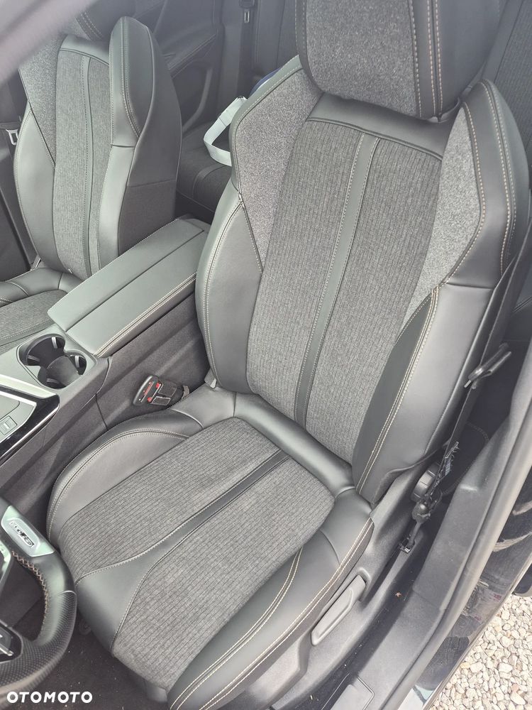 Peugeot 3008 BlueHDi 130 Stop & Start Allure Business-Paket - 18