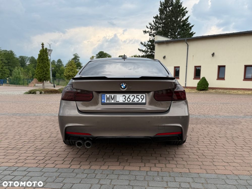 BMW Seria 3 318d Blue Performance Sport Line - 25