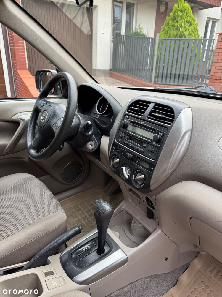 Toyota RAV4 - 5
