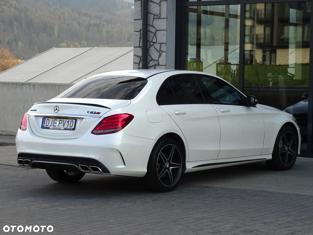 Mercedes-Benz Klasa C 200 7G-TRONIC - 2