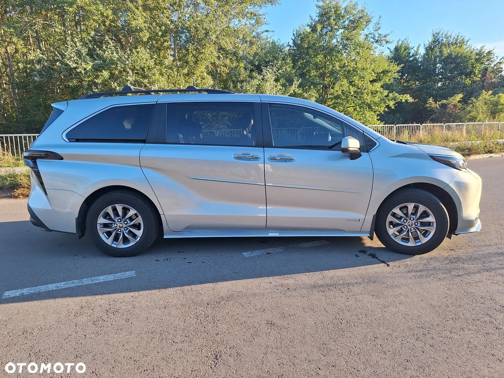 Toyota Sienna - 10