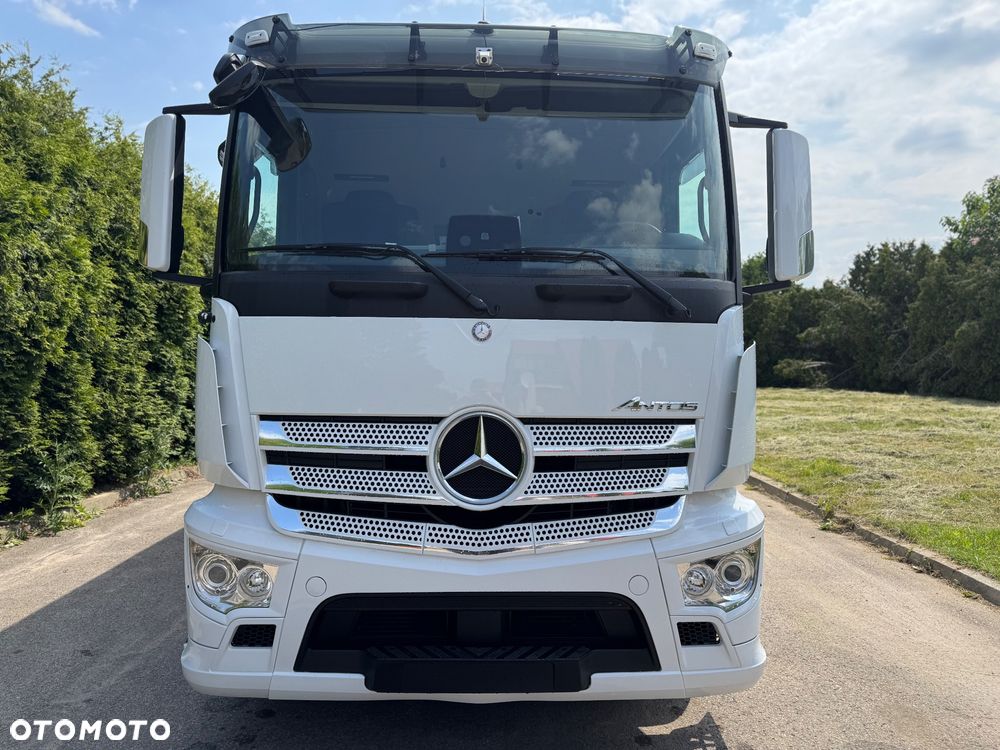 Mercedes-Benz ANTOS /1830/E 6/Chłodnia +Winda /18 Palet / Niski Przebieg122 Tys Km!