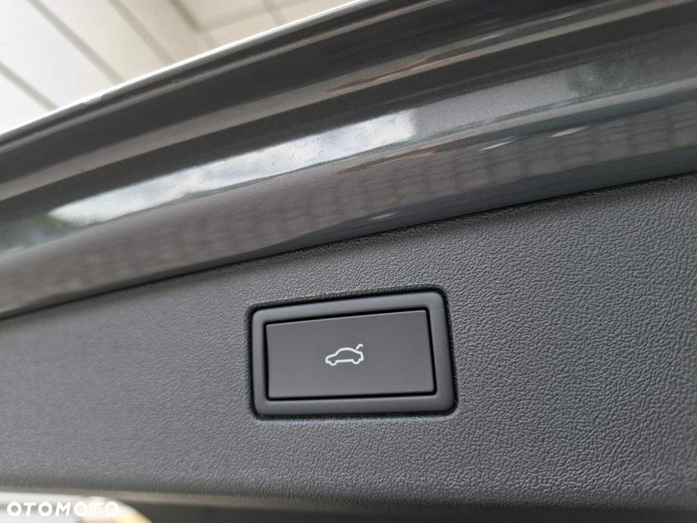 Volkswagen Tiguan - 31