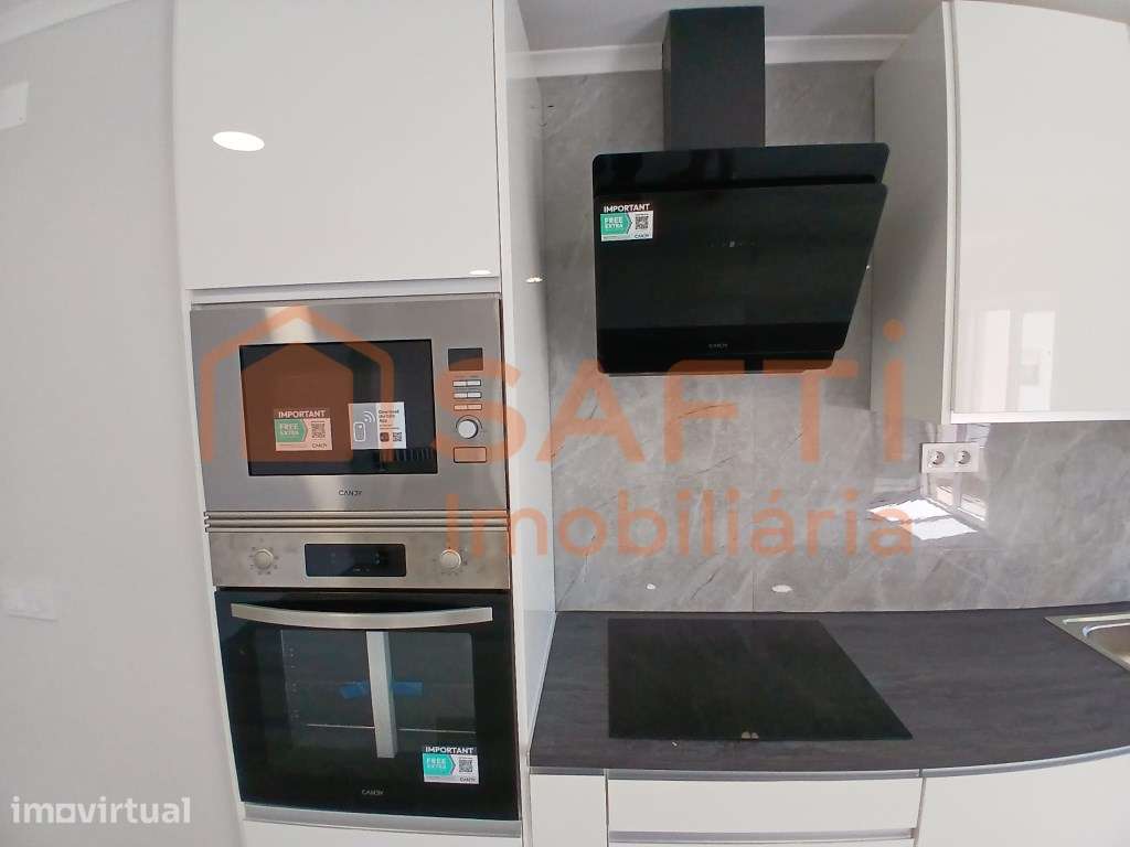 Apartamento T4 Totalmente Remodelado com Arrecadação - Amora - Grande imagem: 2/16