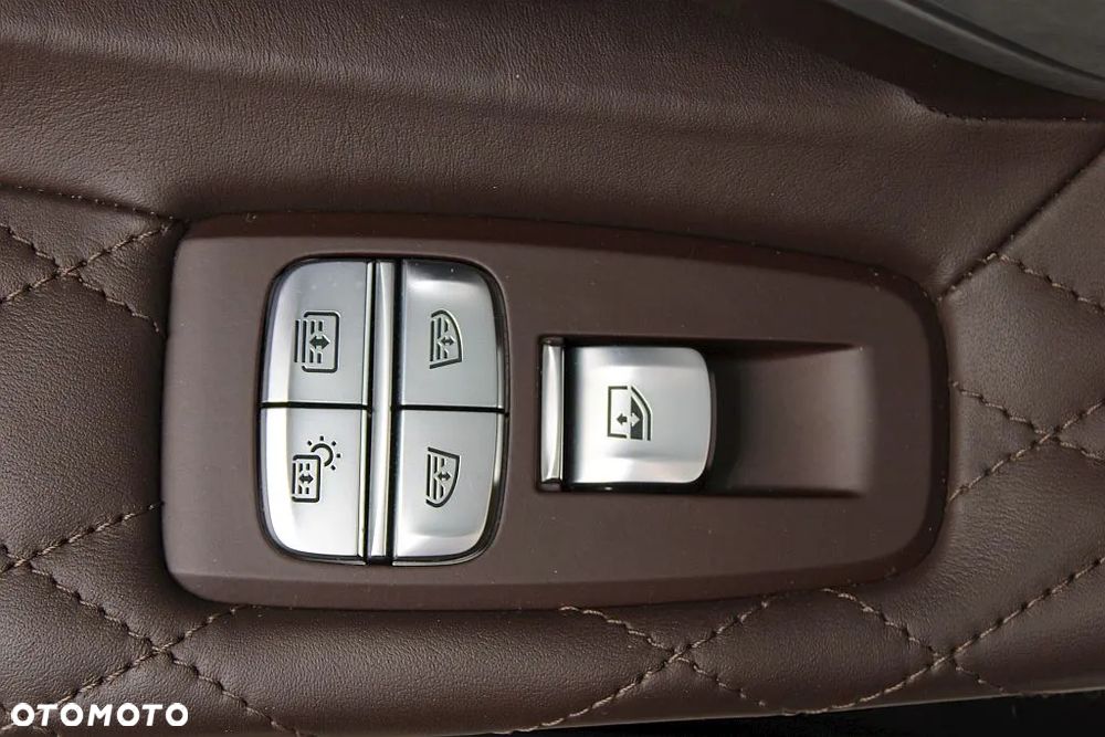 BMW Seria 7 M760Li xDrive - 22