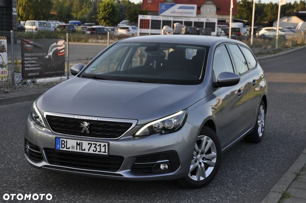 Peugeot 308 PureTech 130 GPF Stop & Start Allure Business-Paket - 1