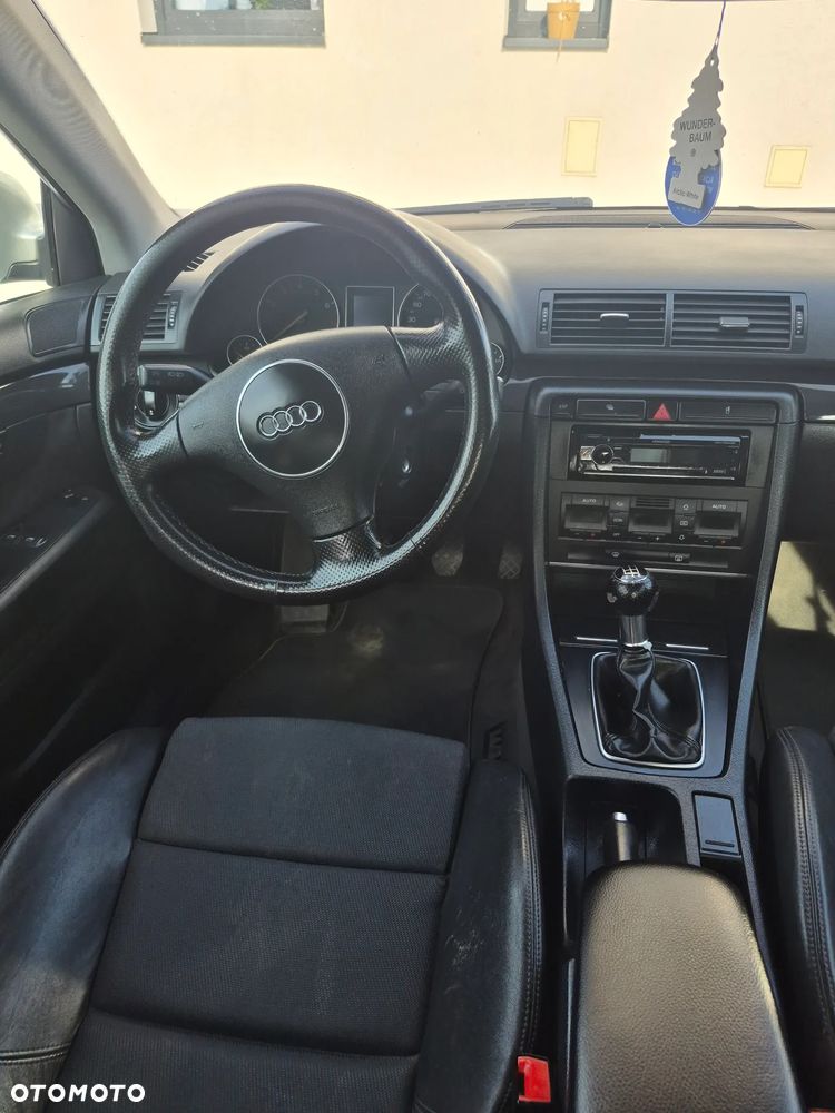 Audi A4 Limousine 1.8T - 9