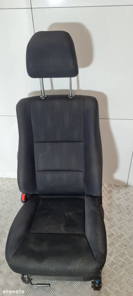 Ssangyong Actyon Sports II Fotel Lewy Przód - 1