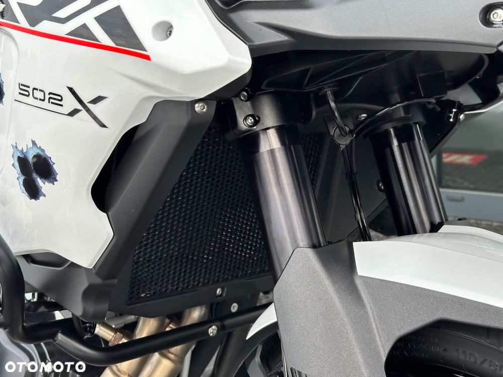 Benelli TRK 502X - 17