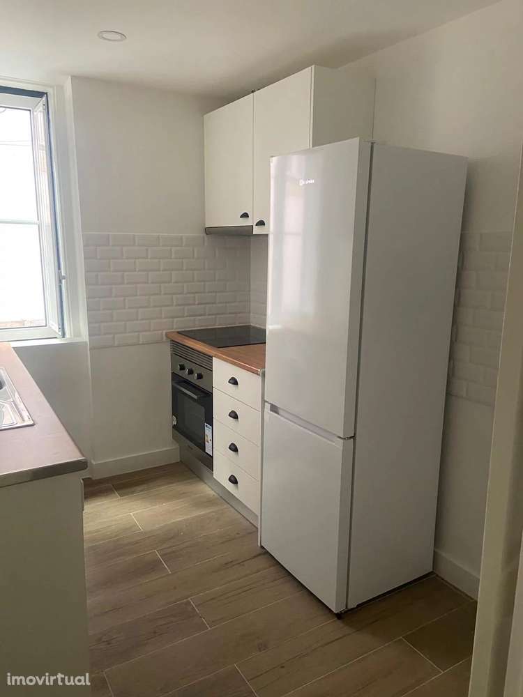 Apartamento T3 renovado no centro de Lisboa - Grande imagem: 2/18