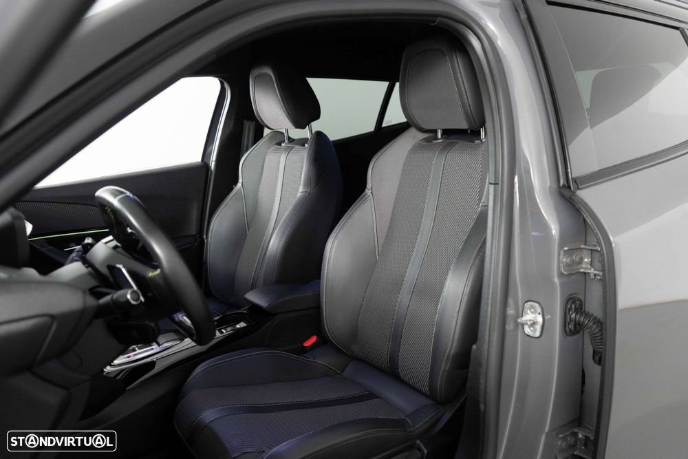 Peugeot 2008 1.2 PureTech GT EAT8 - 10