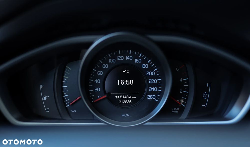 Volvo V40 D2 Kinetic - 12