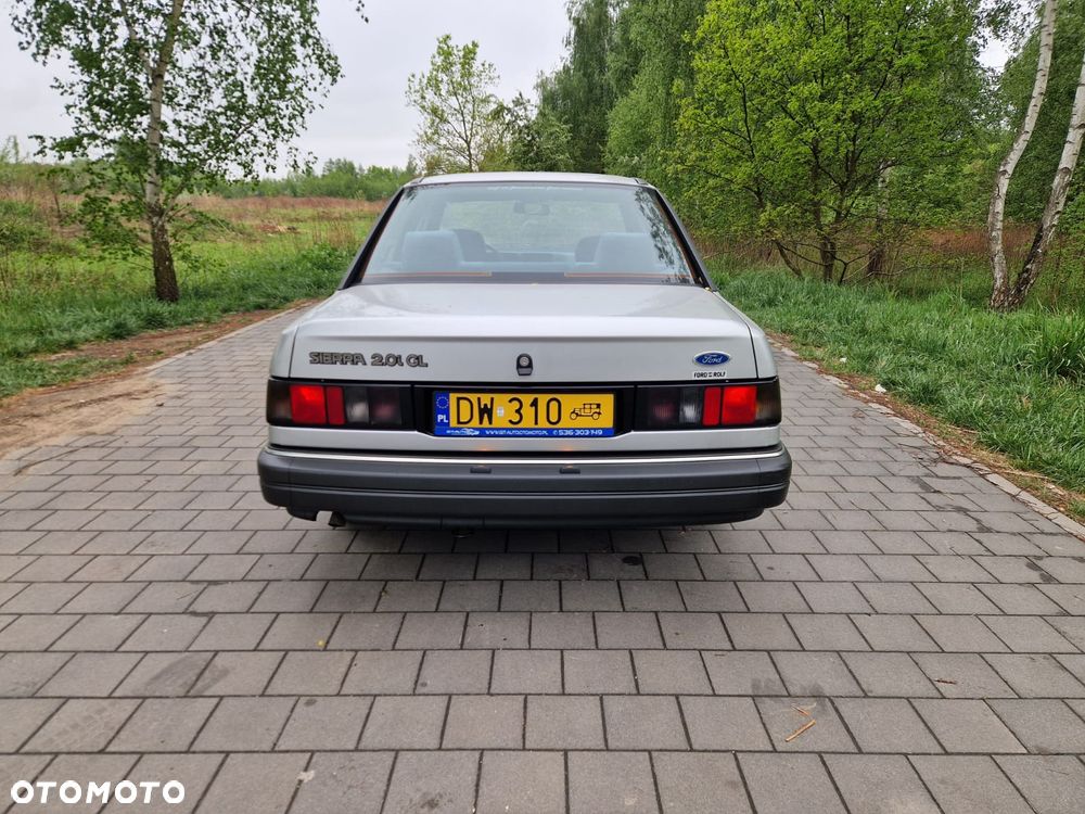 Ford Sierra - 8