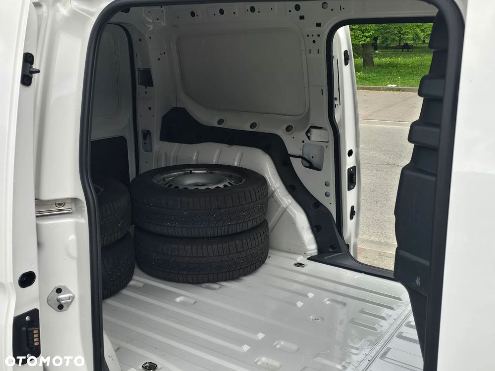 Volkswagen CADDY - 29