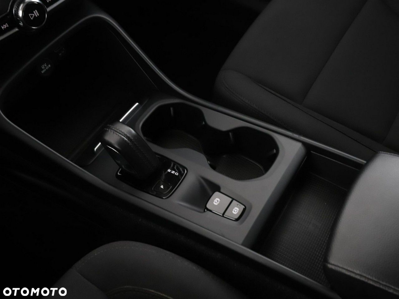 Volvo XC 40 T4 Recharge DKG Inscription Expression - 32
