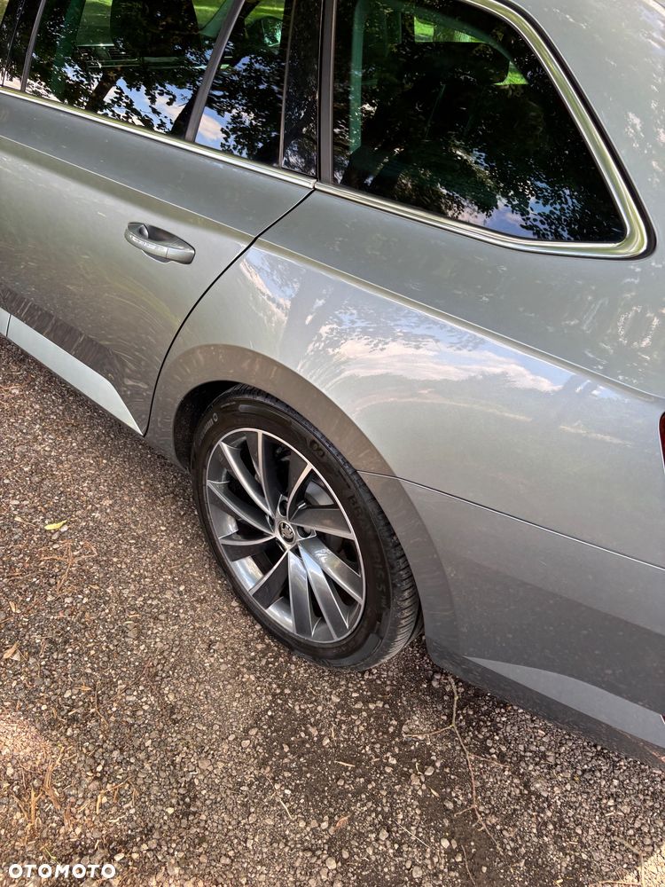 Skoda Superb 2.0 TDI SCR 4x4 L&K DSG - 27
