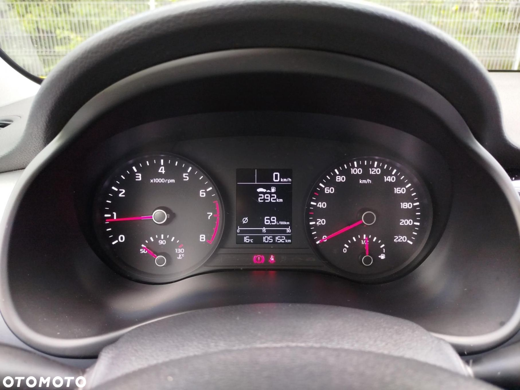 Kia Stonic 1.4 L - 14