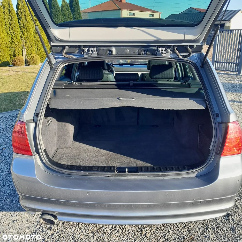 BMW Seria 3 320d xDrive - 6