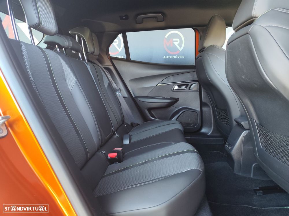 Peugeot 2008 1.5 BlueHDi GT Line EAT8 - 35