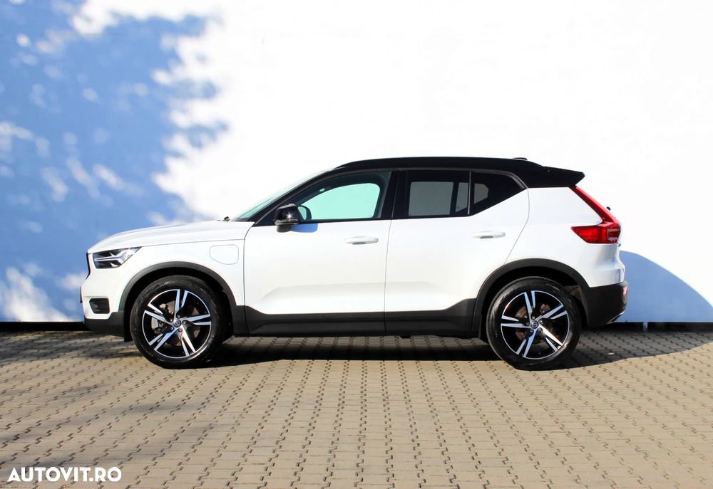 Volvo XC 40 Recharge T5 Twin Engine AT7 R-Design - 2