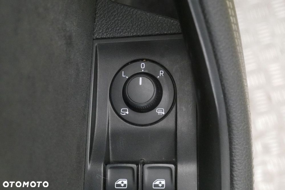 Skoda Superb 2.0 TDI SCR Sportline DSG - 31