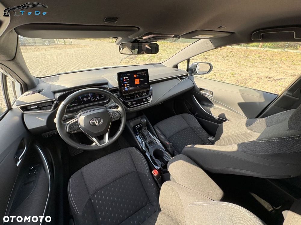 Toyota Corolla 1.8 Business Edition - 29