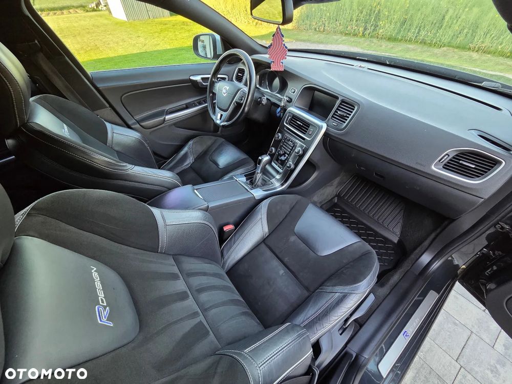 Volvo V60 D4 Drive-E R-Design Summum - 23