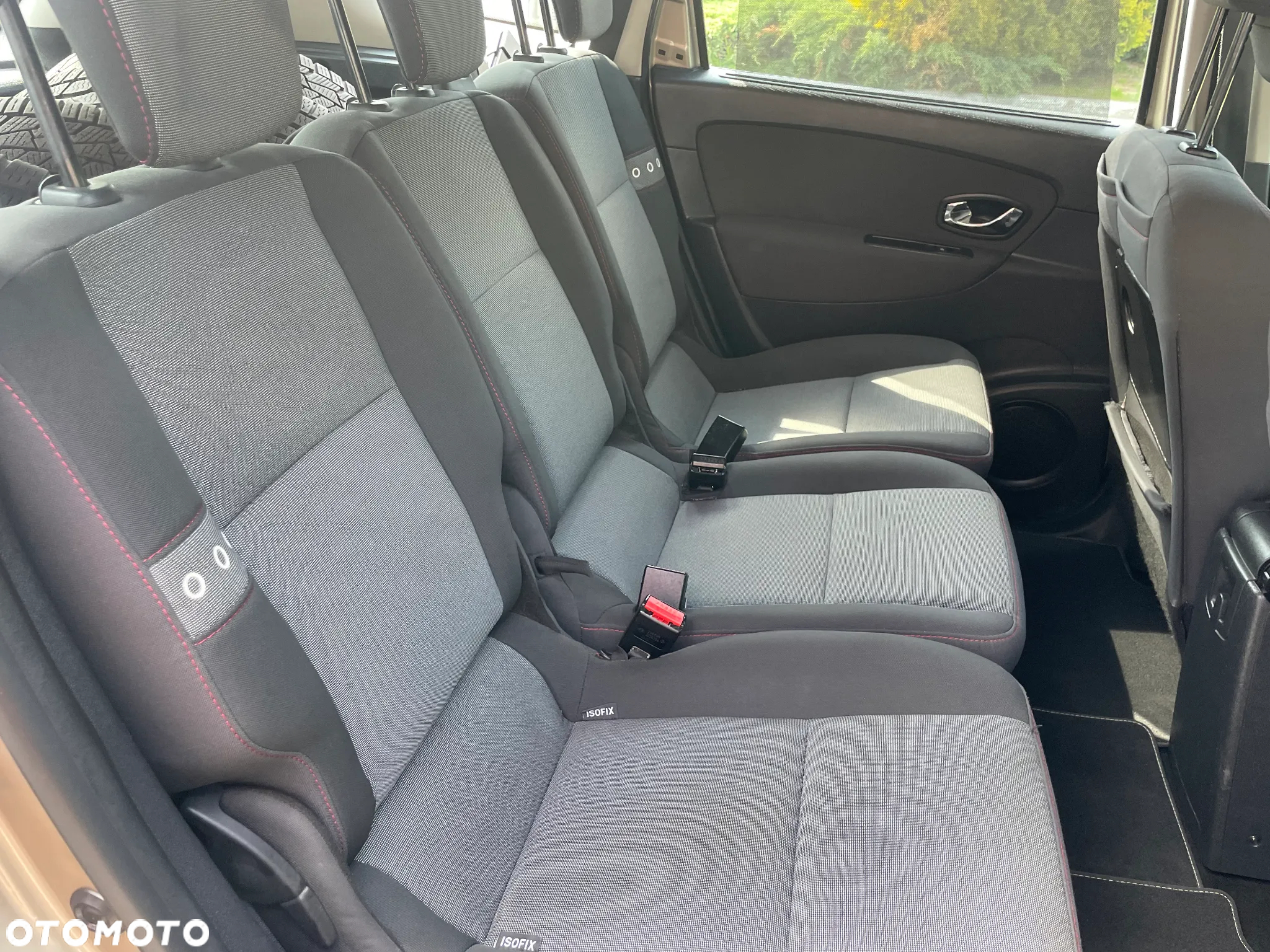 Renault Scenic ENERGY TCe 130 BOSE EDITION - 17