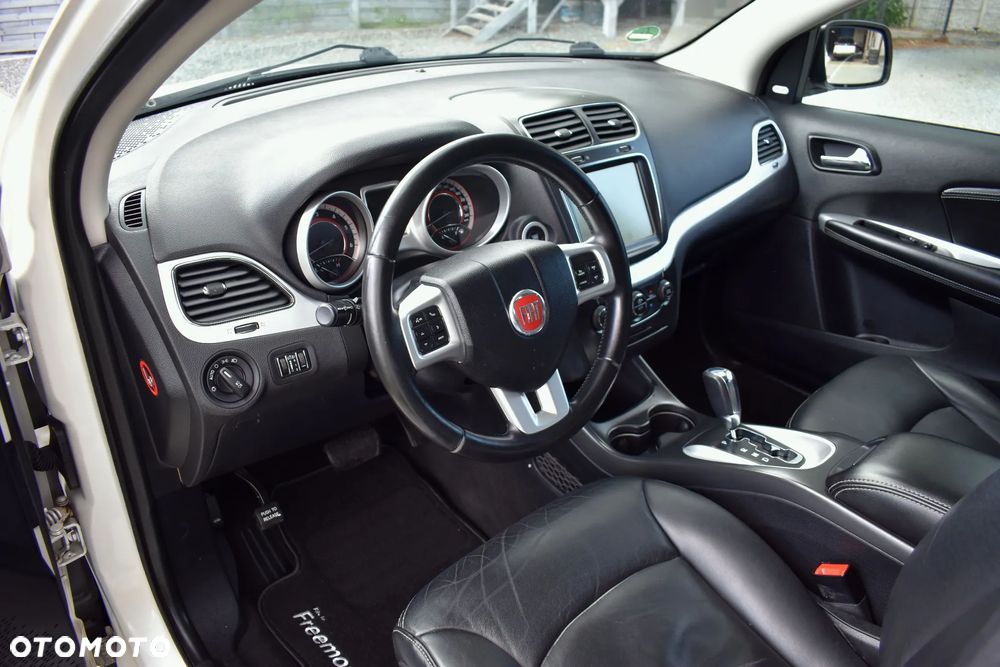 Fiat Freemont 2.0 Multijet 16V DPF Automatik Allrad Black Code - 24